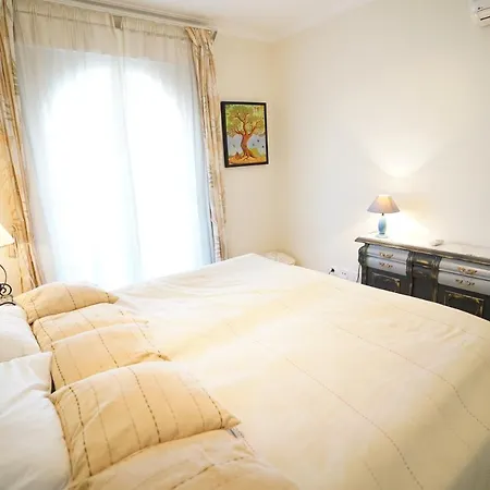 Apartment Cozy In Puerto Banus
